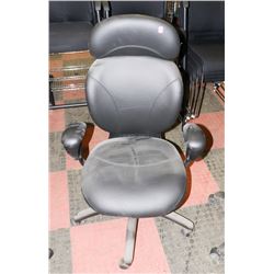 NEW HYDRAULIC LIFT OFFICE CHAIR  BLACK