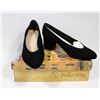 Image 1 : NEW BELLA VITA BLACK SUEDE / JENSEN SIZE 7 / IN