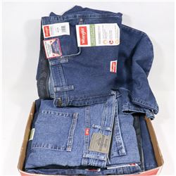 3 NEW PAIRS OF WRANGLER BLUE JEANS / 46 X 30