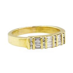 0.70 ctw Diamond Ring - 18KT Yellow Gold