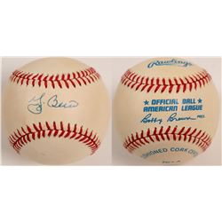 Yogi Berra signed Baseball  104602