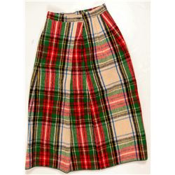 Skater's Skirt & Christmas Tin  109486