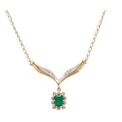 Plated 18KT Yellow Gold 3.78ct Green Agate and Diamond Pendant with Chain