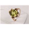 Image 1 : 10kt yellow gold and green spinell (?) gemstone ring