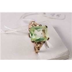 Ladies 10kt yellow gold and green gemstone ring