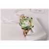 Image 1 : Ladies 10kt yellow gold and green gemstone ring