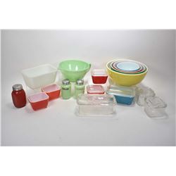 Selection of vintage glass kitchenware including FireKing, Pyrex and Glasbake, refrigerator lidded d