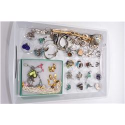 Selection of collectible jewellery including sterling silver, earrings, gemstones, freshwater pearls