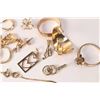 Image 3 : Selection of gold jewellery including 10kt gents ring, fine 9kt gold chain bracelet, selection of go