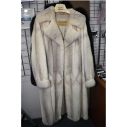 Ladies 3/4 length white mink fur coat with original Regal Furs/ Allen Marcus tag