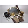Image 1 : Selection of vintage collectibles including vintage Kodak camera, two straight razors, trimmers, thr