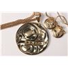 Image 1 : 10kt yellow gold 16" neck chain and a tested 14kt yellow gold Haida killerwhale pendant and matching