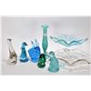 Image 1 : Eight pieces of art glass including animals, two graduated dishes and a bud vase, one with Alta glas