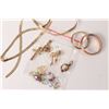 Image 1 : Selection of gold jewellery including 10kt rose gold band, retail replacement value $600.00, an unap