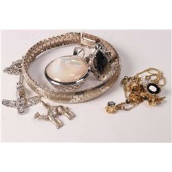 Selection of jewellery including large mabe pearl pendant in sterling silver bezel, Mexican silver b