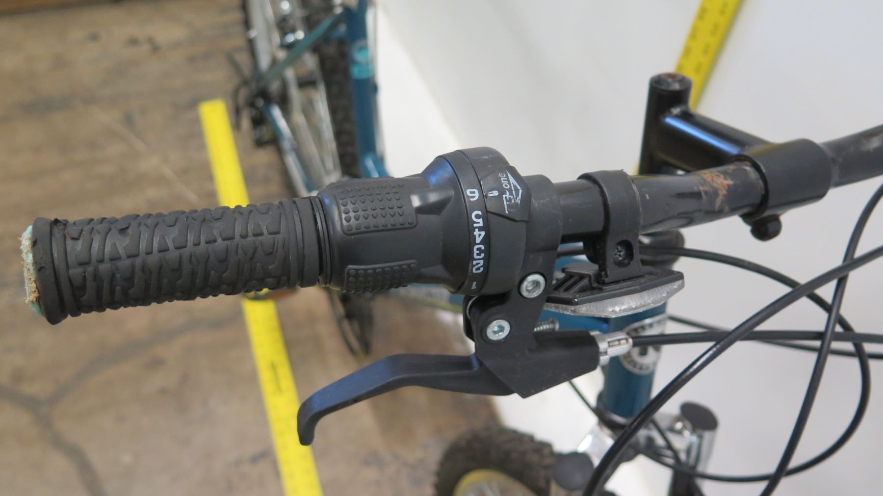 Roadmaster Granite Peak 26 Ground Assault 18 Speed Ladies Mountain Bike Oahu Auctions