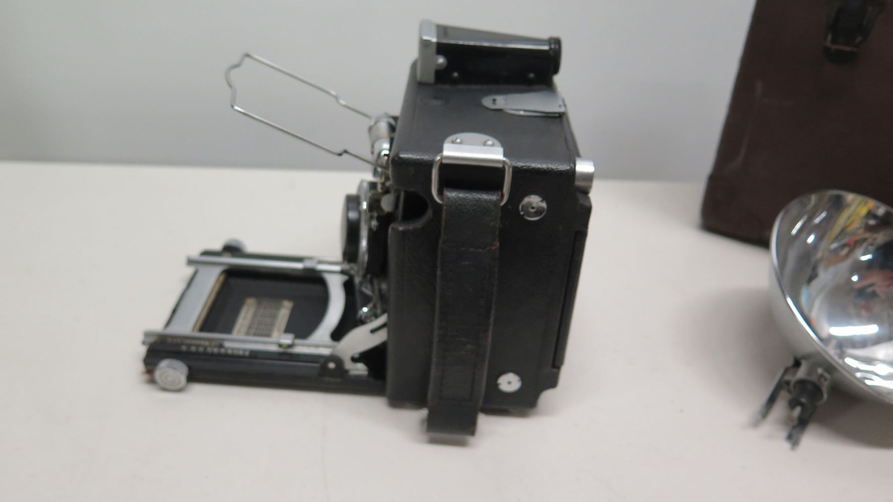 Speed Graphic Graflex Vintage Camera w/ Case, Flash & Accessories ...