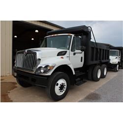 2010 INTERNATIONAL 7400 DUMP TRUCK