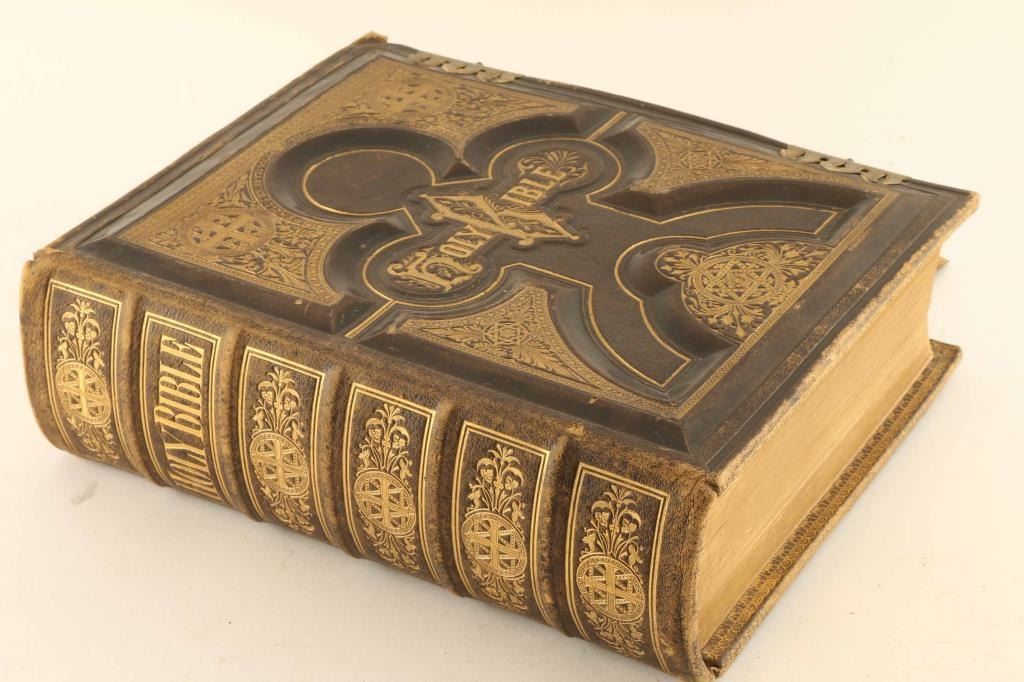 Beautiful 1800s Antique Bible