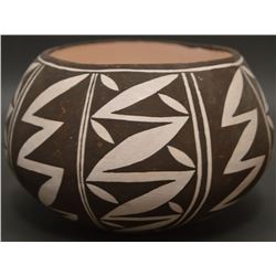 ACOMA INDIAN POTTERY BOWL (DREW LEWIS)