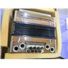 Image 3 : HELIGON BASSES BUTTON ACCORDION (17" X 16.5" X 9")