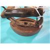Image 2 : LOT OF 3 CAST IRONS