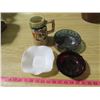 Image 1 : MUSICAL STEIN AND ASSORTED GLASSWARE