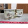 Image 3 : 1950'S LUNCH KIT (NO HANDLE OR THERMOS) *MISC. ITEMS INSIDE INCLUDED*