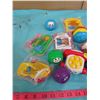 Image 3 : LOT OF ASSORTED TOYS AND FLINSTONES SET