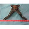 Image 1 : CAST IRON TREE STAND