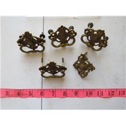 LOT OF 5 DRESSER HANDLES / HARDWARE