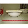 Image 2 : WASH BASIN