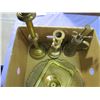 Image 2 : LOT OF 8 PIECES OF ASSORTED BRASS