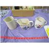 Image 2 : LOT OF CREAM PITCHERS (SOME CHIPPED)