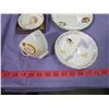 Image 2 : LOT OF 4 PIECES ROYALTY ITEMS (PLATES, CUP, SAUCER)