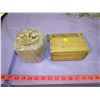 Image 2 : LOT OF WOODEN CLOTHES PINS AND BUTTER PRESS