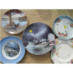 LOT OF 6 DECORATIVE PLATES