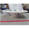 Image 2 : TWO WASH BASINS
