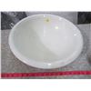 Image 3 : TWO WASH BASINS