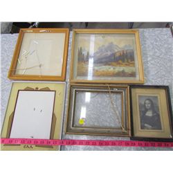 LOT OF PICTURES & FRAMES (ASSORTED, 1 HAS CRACKED GLASS)