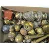 Image 2 : LOT OF ANTIQUE BED KNOBS ETC