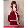 Image 2 : LOT OF 2 DOLLS