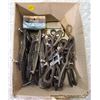Image 2 : LOT OF ART DECO HANDLES