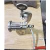 Image 1 : MEAT GRINDER