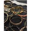 Image 4 : Lot of Vintage Costume Jewelry