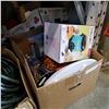 Image 1 : 2 BOX GAMES AND TOYS