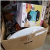 Image 3 : 2 BOX GAMES AND TOYS