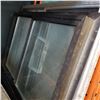 Image 4 : 4 EXTERIOR WINDOWS 28"X16.5",34"X16.5", 34"X22.5", 37"X28"