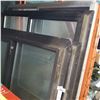 Image 7 : 4 EXTERIOR WINDOWS 28"X16.5",34"X16.5", 34"X22.5", 37"X28"