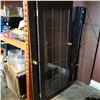 Image 2 : 2 GLASS DOORS AND WOOD DOOR